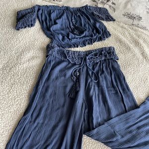 Blouse and pants. Size M.